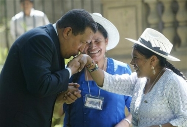 Another Chavecito hand kiss!
