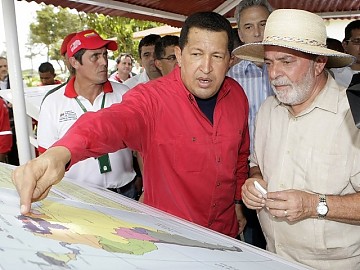 chavecito-lula-same-page.jpg
