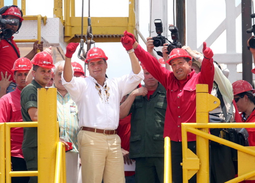 El Ecuadorable and Chavecito in the oilfields of the Faja