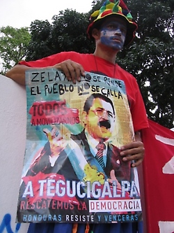 venezuelan-pro-zelaya.jpg