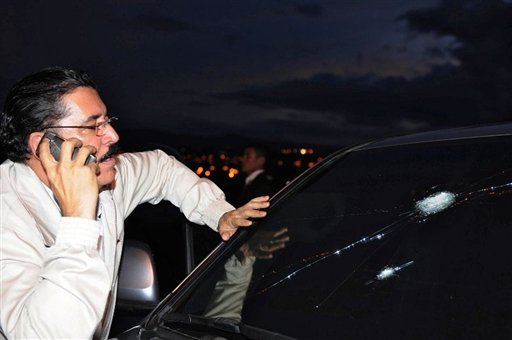 zelaya-car.jpg